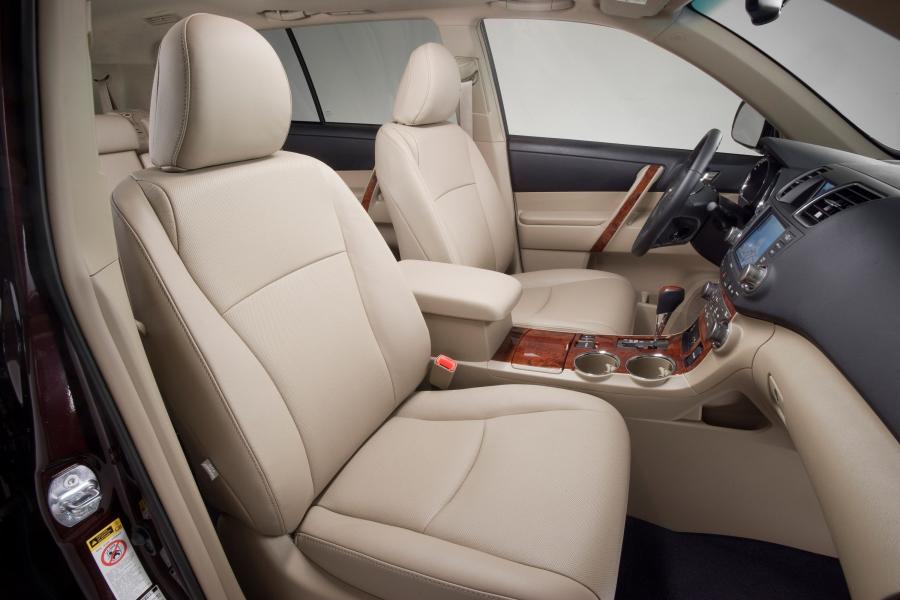  Toyota Highlander 2011 года  (фото 35 из 108)
